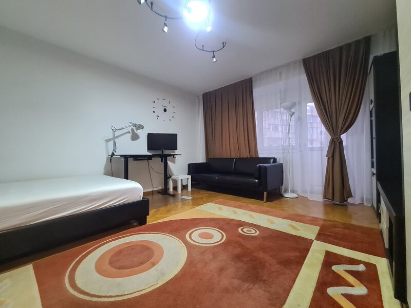 Decebal, garsoniera 2 min. M Muncii, DB1475,